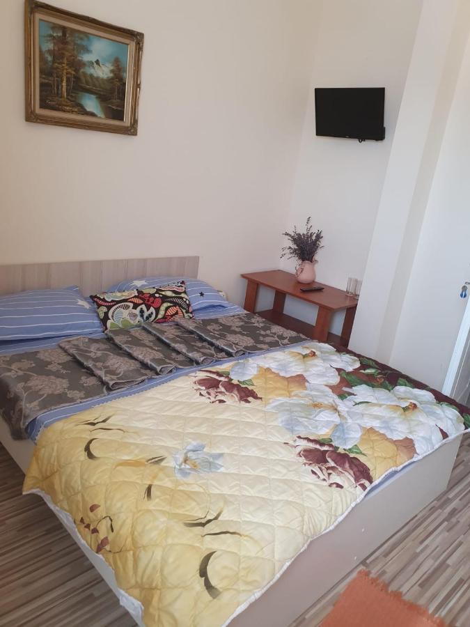 Hôtel Relax Haus à Hunedoara Extérieur photo