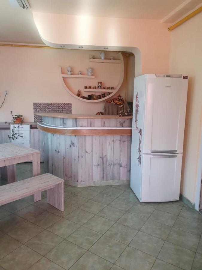 Hôtel Relax Haus à Hunedoara Extérieur photo